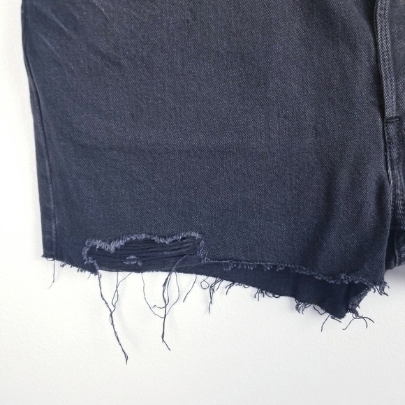 Levi's 501 Distressed Black Button Fly Denim Jean Shorts NWT size 33 - Picture 6 of 9